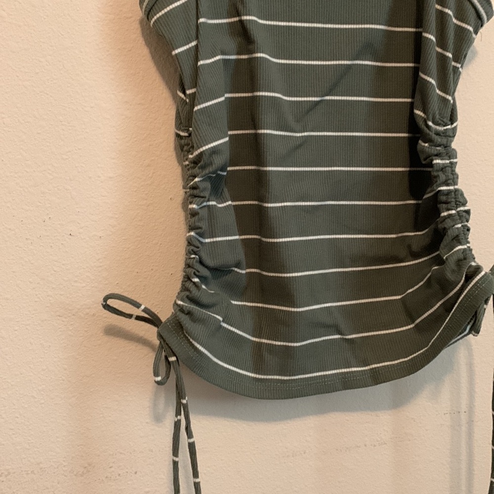 Green & White Stripe Tank Top With Rouching Details On The Side Size Large - Picture 4 of 7
